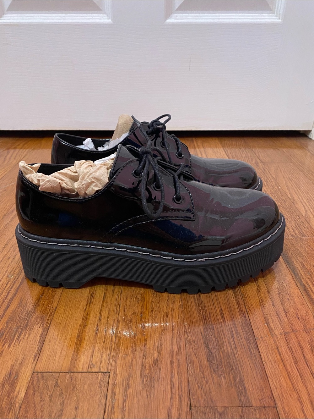 Steve Madden Women’s Black Patent Lace-Up Platform Oxfords
